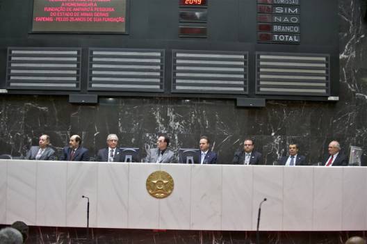 Assembleia Legislativa homenageia 25 anos da Fapemig 
