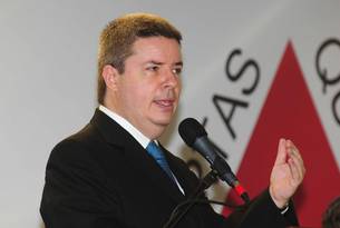Governador Anastasia anunciou investimentos de R$ 8,6 milhões para o Programa Travessia