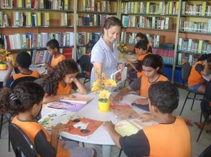Escolas do ensino fundamental recebem, anualmente, recurso para aquisição de livros