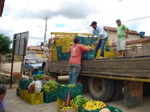 Alimentos entregues na Aspel, no município de Pavão,  são distribuídos às entidades assistenciais