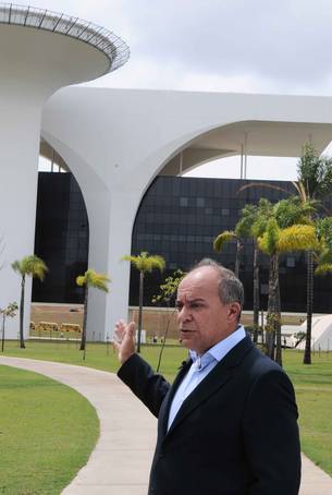 Engenheiro Reinaldo Alves Costa Neto relata em livros os bastidores da construção da nova sede do Governo