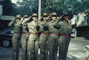 Da turma 113, pioneira na formação de soldados mulheres, vieram as primeiras 67 oficiais