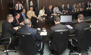 Reunião com secretários e dirigentes dos principais órgãos do Governo foi realizada nesta quinta-feira