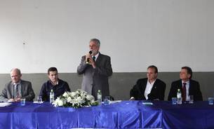 Secretário de Estado de Transportes e Obras Públicas, Carlos Melles autorizou investimentos nesta quarta