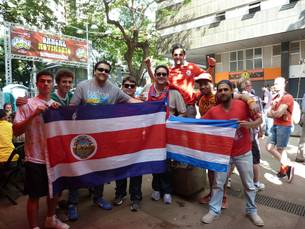 Torcedores da Costa Rica acreditam em mais uma vitória da seleção diante da Inglaterra no Mineirão