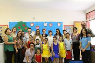 Comitiva esteve na Escola Estadual Duque de Caxias, na capital, para acompanhar os projetos pedagógicos desenvolvidos pela escola