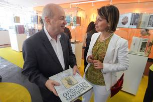 O secretário Angelo Oswaldo e a cônsul Aurora Rossi enaltecem a rica história italiana em Minas