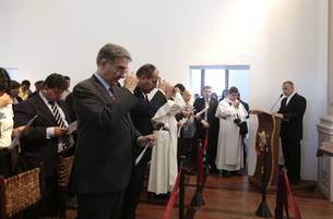 Governador participou de missa durante a visita