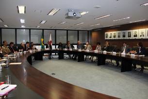 O encontro contou com a presença de representantes de diversas secretarias de Estado