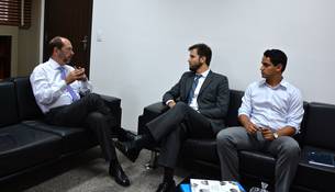 Reunião do secretário das Cidades do Ceará, Ivo Gomes, com o secretário Tadeu Martins Leite