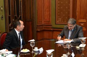 Durante a visita, foi assinado um protocolo de cooperação mútua entre Minas e Yamanashi