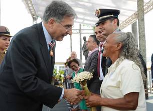 A integrante da comunidade quilombola Mata dos Crioulos, Jovita Maria Gomes Corrêa, foi uma das agraciadas com a Medalha Juscelino Kubitschek