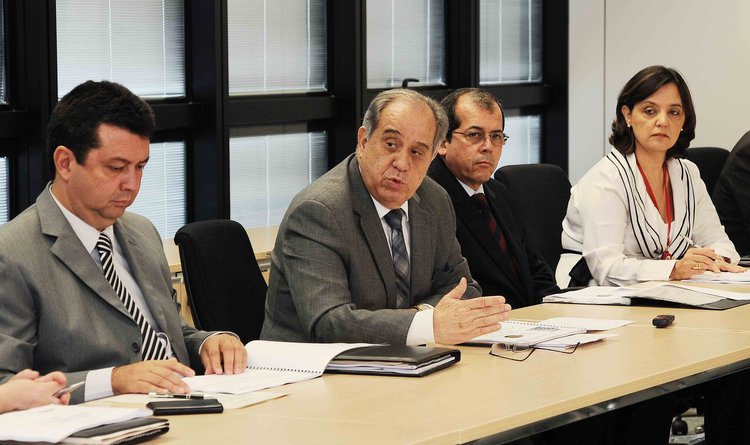 Na coletiva, o secretário Colombini mostrou que contas públicas alcançaram resultados equilibrados