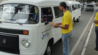 Veículos que passaram pela região hospitalar de BH receberam o material da campanha