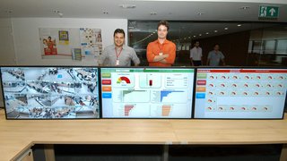 Erick Vasconcelos e Andrey Labanca são os responspaveis pelo sistema de monitoramento das UAIs