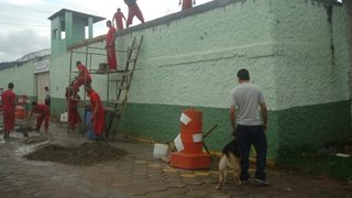 Obras têm participação de 15 detentos com experiência na construção civil