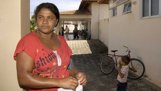 Elisângela Pereira Ramos se revela satisfeita com a melhoria do atendimento prestado à população