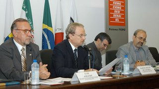 Márcio de Lacerda participou, ao lado da comitiva iraniana, de seminário de negócios