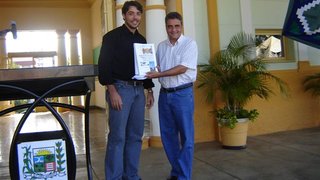 Coordenador do CMRR entrega Plano de Resíduos para o prefeito de Araxá