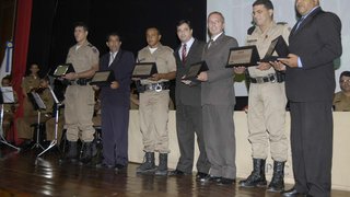 Governo premia policiais das áreas integradas de segurança do Estado