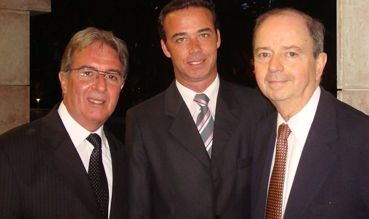 Secretário-adjunto Robson Napier; José Cordeiro e o embaixador do Brasil em Portugal, Celso de Souza