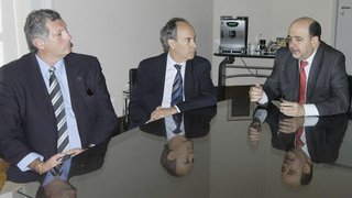 Conselheiro da UE, Angel Landabaso, embaixador João Pacheco e Ronaldo Nascimento, da Sectes