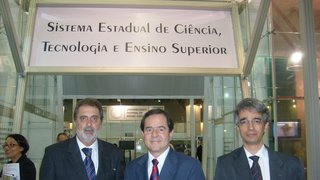 O secretário Alberto Portugal , o ministro Sergio Rezende, e o diretor do CDTN, Sérgio Filgueiras