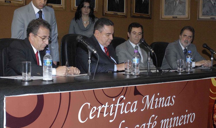 O acordo foi assinado pelo secretário Gilman Viana em Belo Horizonte