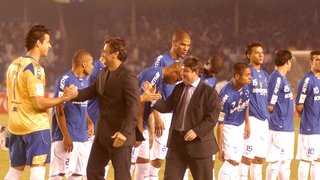 Aécio Neves e os jogadores do Cruzeiro