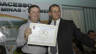Vice-governador recebeu o Título de Cidadão Honorário das mãos do vereador Juscelino Miranda