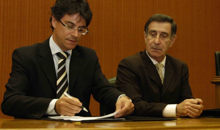 Secretário Maurício Campos Júnior assinou o termo de regulamentação das tornozeleiras eletrônicas