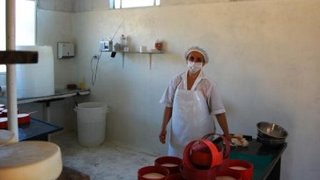 Serra da Canastra possui aproximadamente dois mil produtores familiares de queijo artesanal