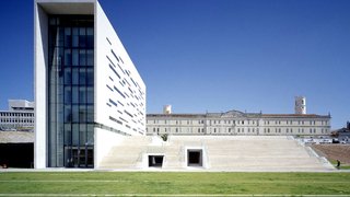 Universidade Nova de Lisboa sedia colóquio sobre globalização  e pobreza