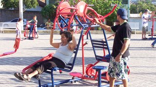 Em Divinópolis, a praça Antônio Otaviano de Sousa atraiu crianças e idosos para atividades físicas
