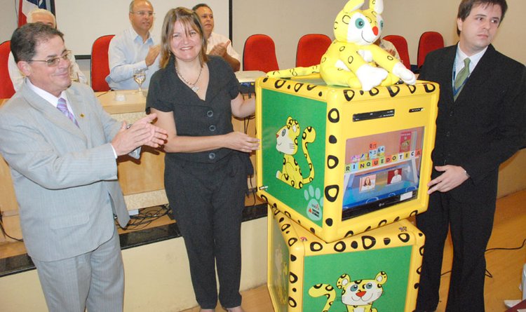 Solenidade de entrega da brinquedoteca ao Hospital Universitário Clemente de Faria