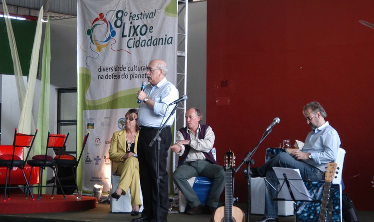 O secretário José Carlos Carvalho durante o 8º Fórum Festival do Lixo e Cidadania