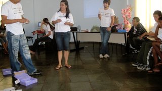Jovens do Pode Crê! durante debate em Brumadinho