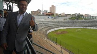 Governador Aécio Neves anunciou o início das obras de transformação do Estádio Independência