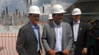O governador Aécio Neves inaugurou a subestação da Cemig, em Betim, que vai garantir atendimento a novas demandas de fornecimento de energia elétrica no entorno do município
