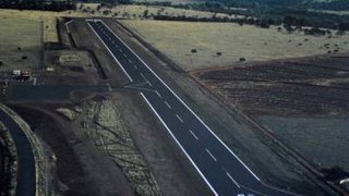 O aeroporto ganhou pista de pouso e decolagem de 1.320 metros por 30 metros de largura. As obras custaram R$ 3,7 milhões de recursos do ProAero