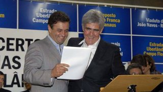 Governador Aécio Neves e o prefeito de Uberlândia, Odelmo Leão