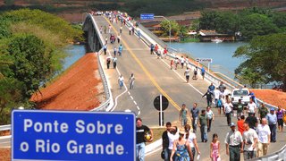 Ponte DeputadoTristão da Cunha liga São João Batista do Glória a Passos