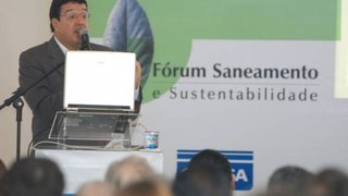 Presidente da Copasa, Ricardo Simões, em pronunciamento no evento