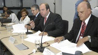 Secretário Alexandre Silveira durante pronunciamento na reunião do conselho
