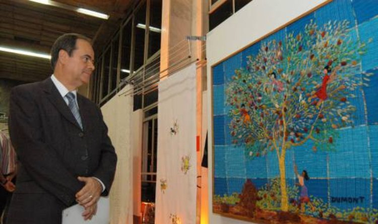 Marco Antonio Pereira Cunha durante a abertura da exposição