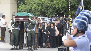 Parentes e amigos acompanharam cerimônia de cremação do ex-vice-presidente
