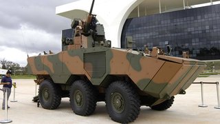 Governo de MG anuncia unidade de veículos blindados em Sete Lagoas