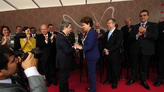 Governador Antonio Anastasia cumprimentou a presidente Dilma Rousseff