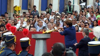 Presidente da República, Dilma Rousseff, acendeu a Pira da Inconfidência