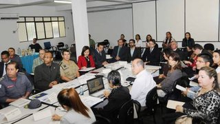 Membros do Comitê Regional do Rio Doce durante a primeira reunião